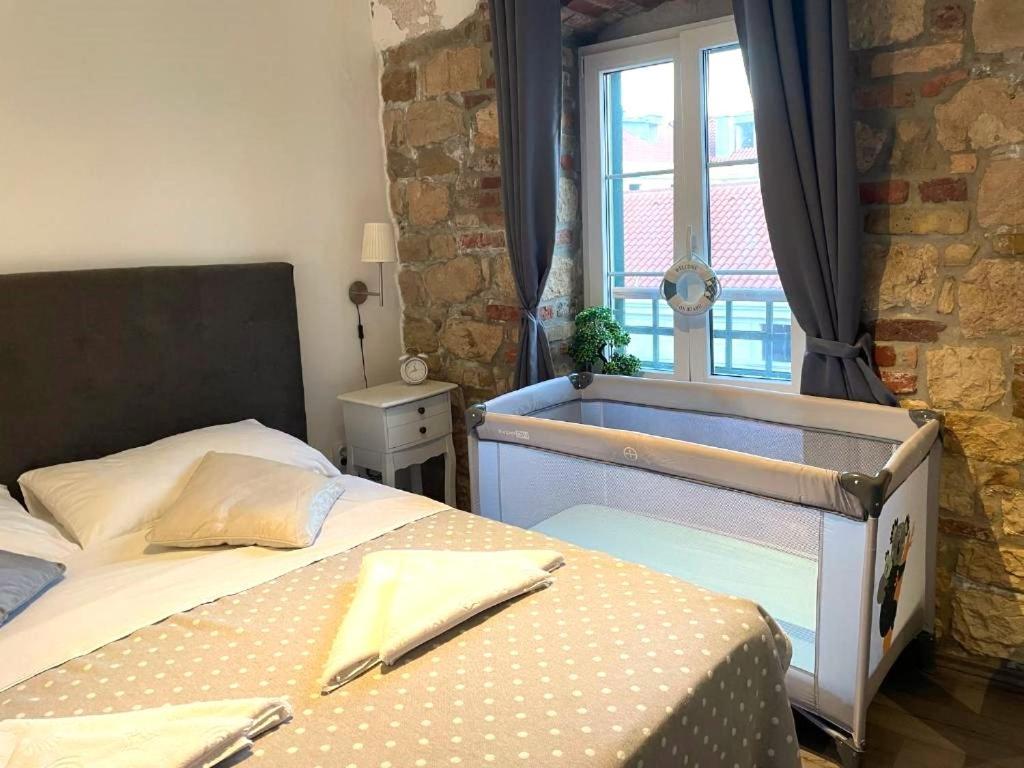 XIV Century Rooms Kaštela Екстериор снимка
