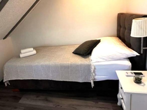 XIV Century Rooms Kaštela Екстериор снимка